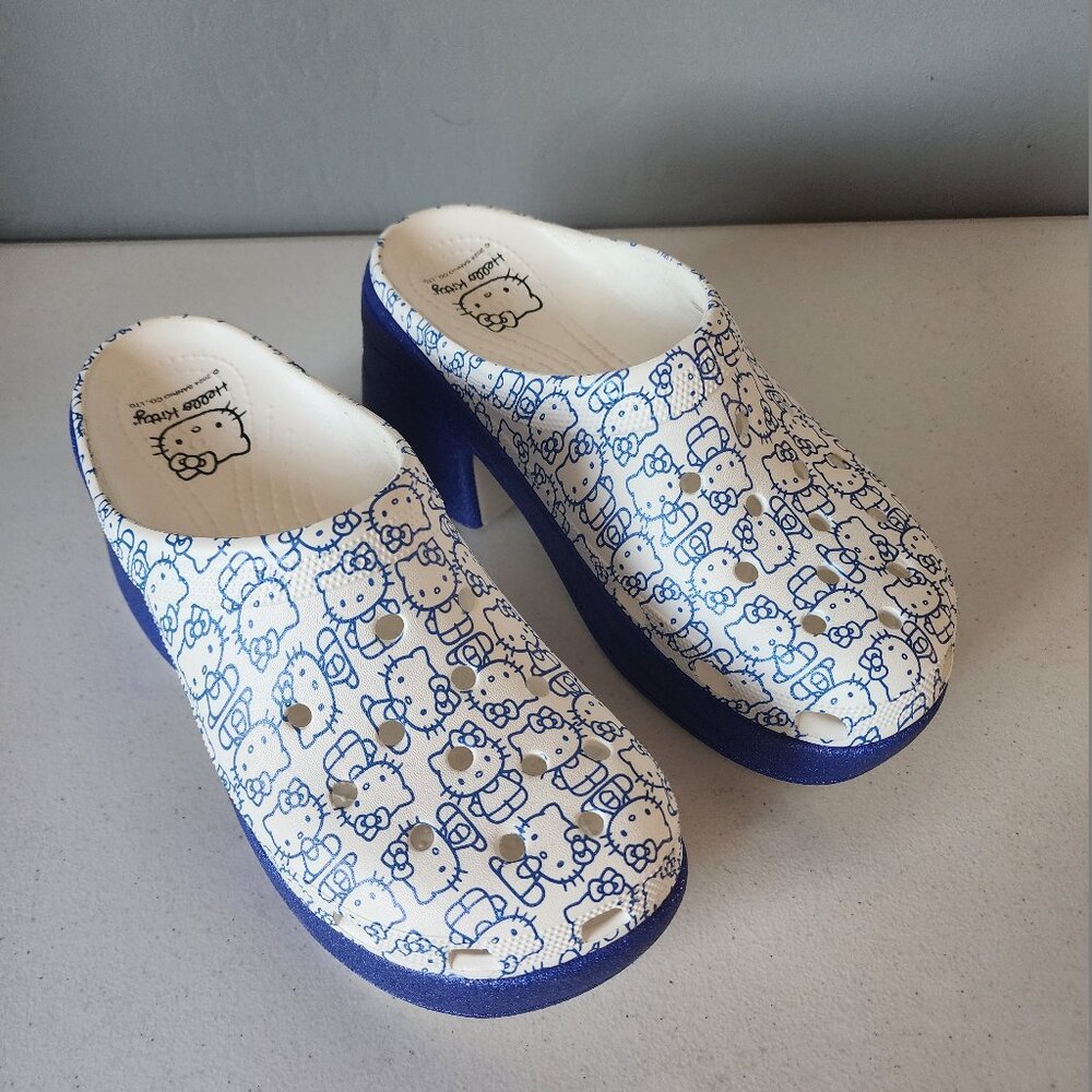 Hello Kitty Crocs "NEW" - Picture 2 of 16